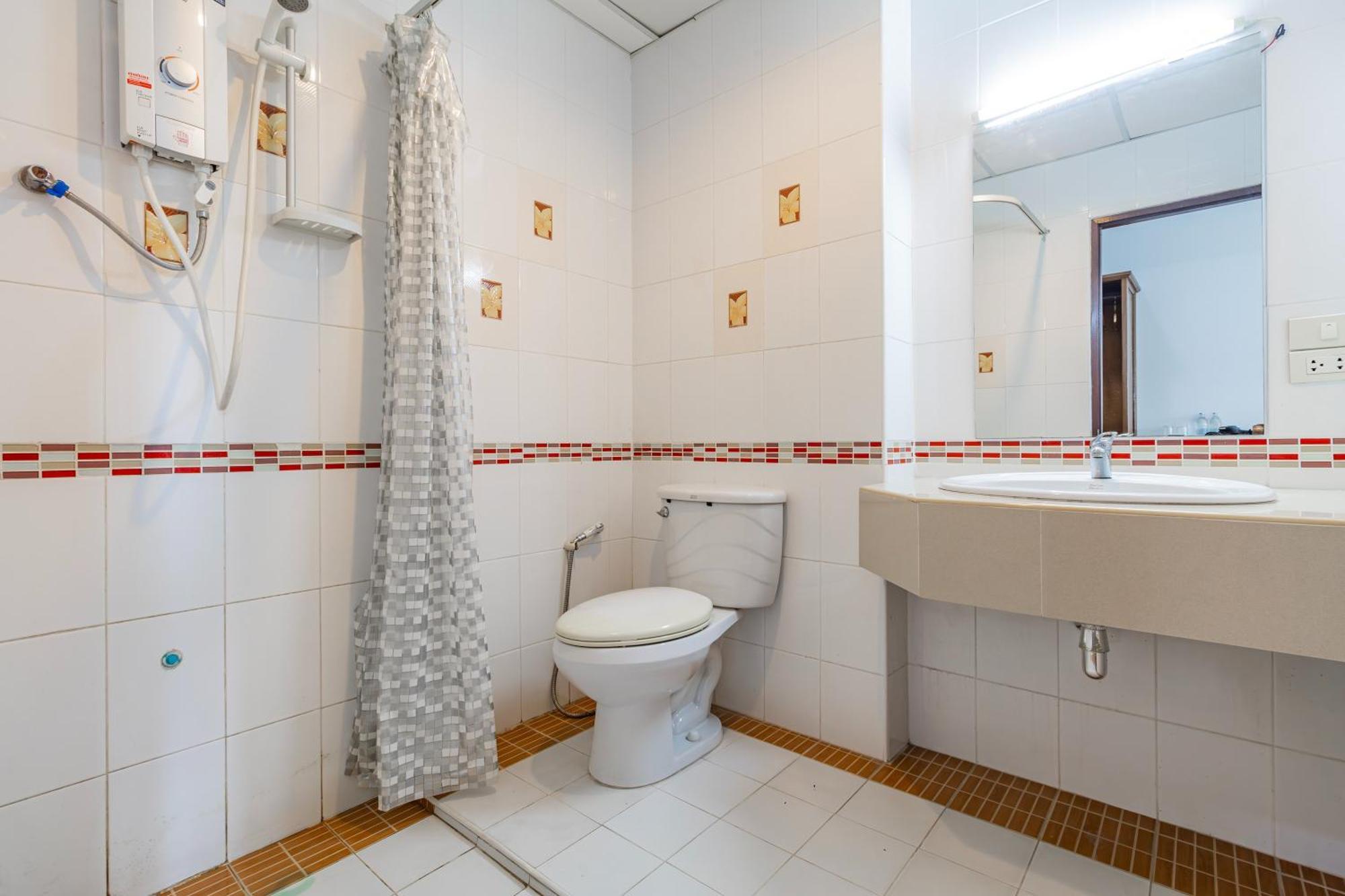 Budget Stars Hotel Chiang Mai Exteriör bild