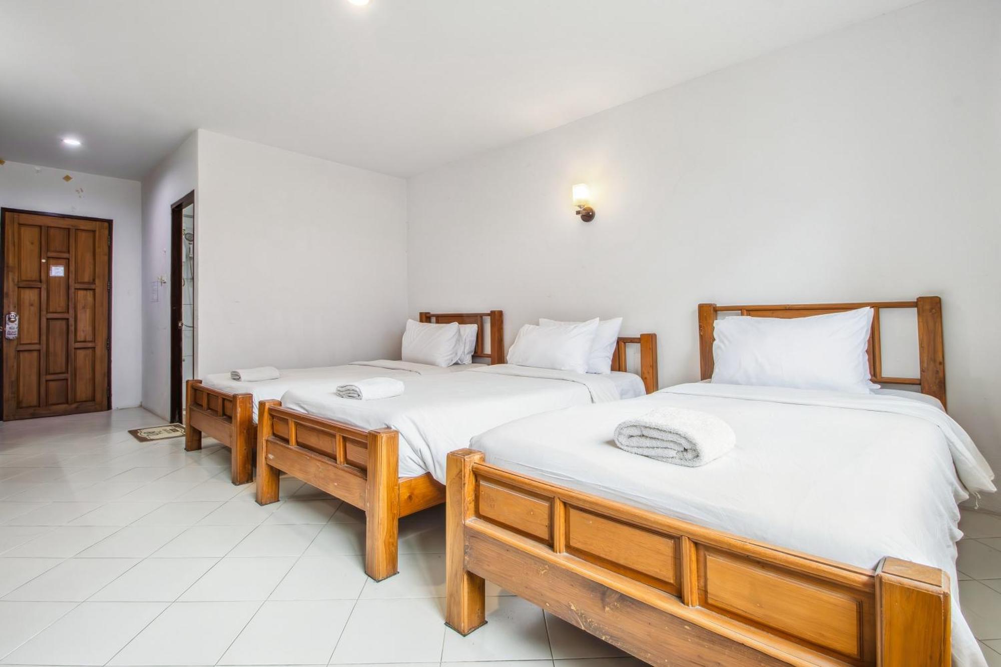 Budget Stars Hotel Chiang Mai Exteriör bild