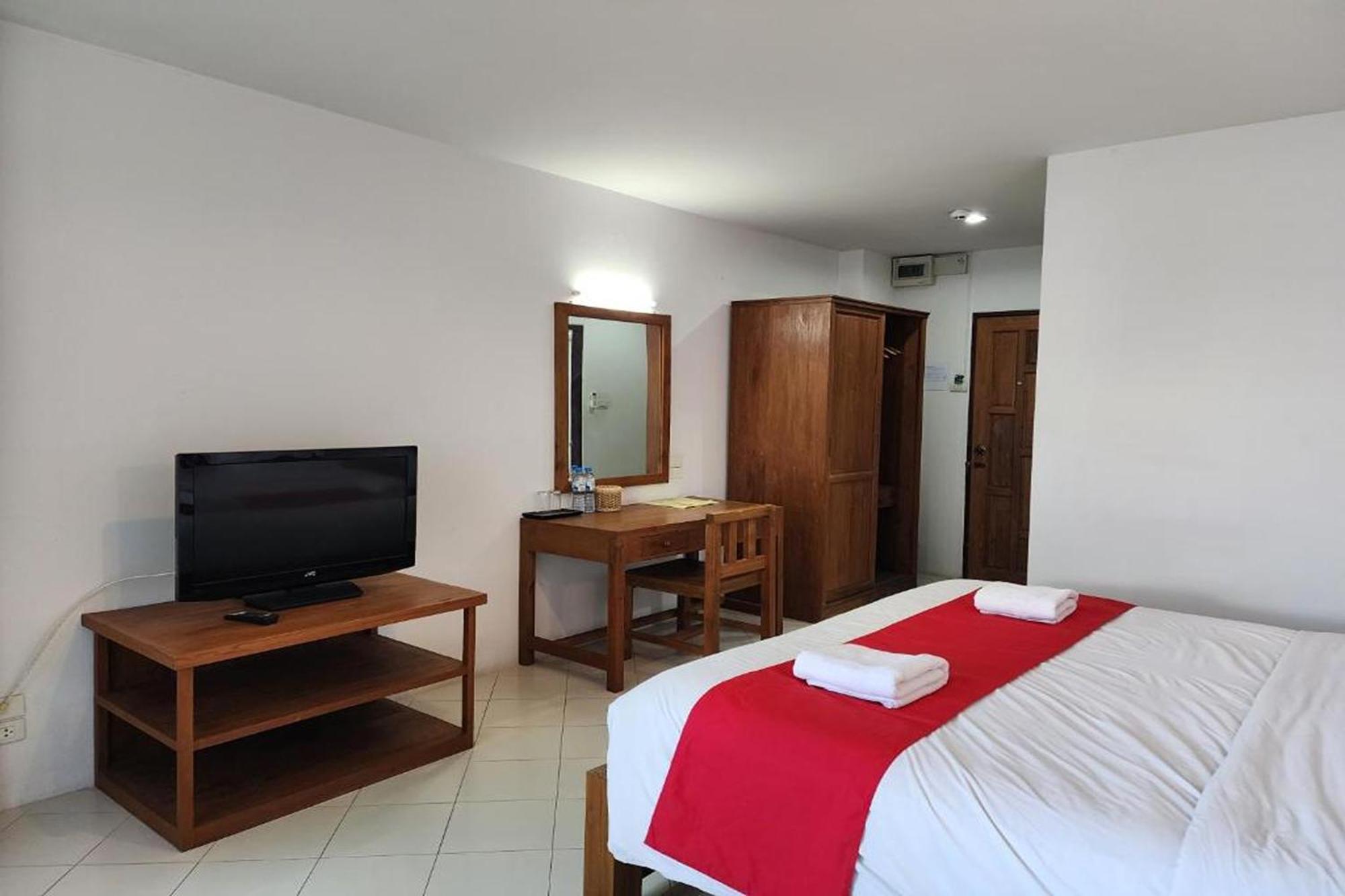 Budget Stars Hotel Chiang Mai Exteriör bild